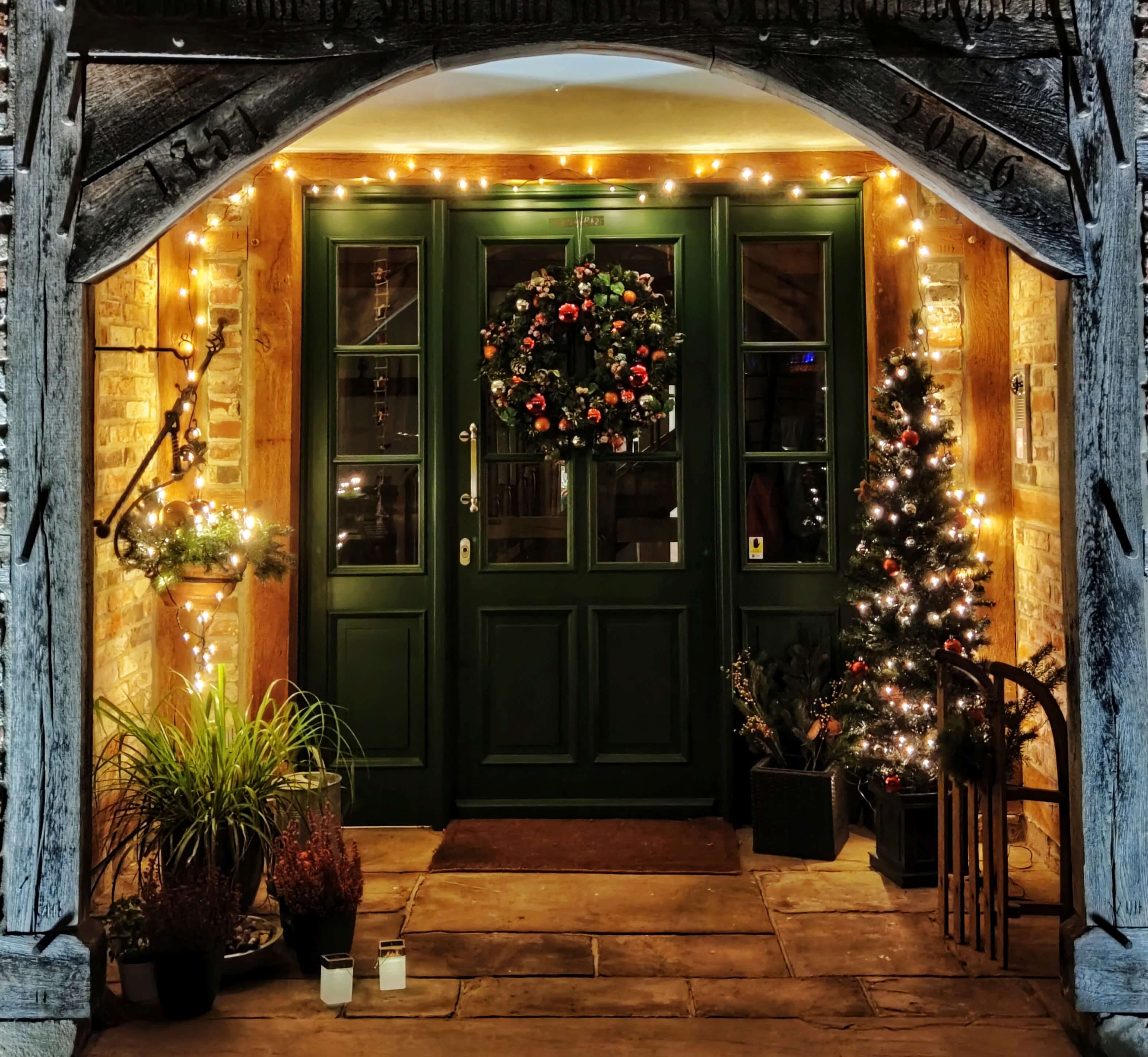 Cheerful Reasons to Sell Your Home During the Holiday Season